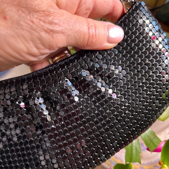 Bellezza Evening Clutch with Chain strap - Picture 3 of 4